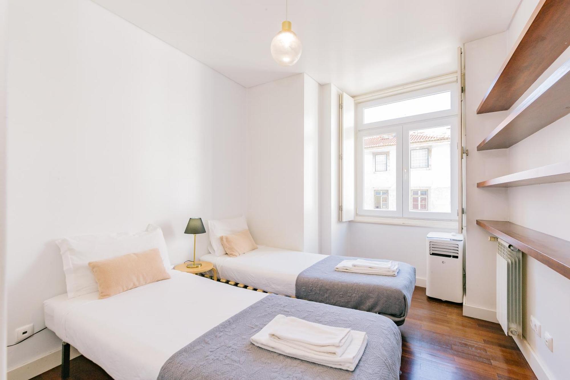 Chiado 2 Bedroom Elegant Apartment Lissabon Exterior foto