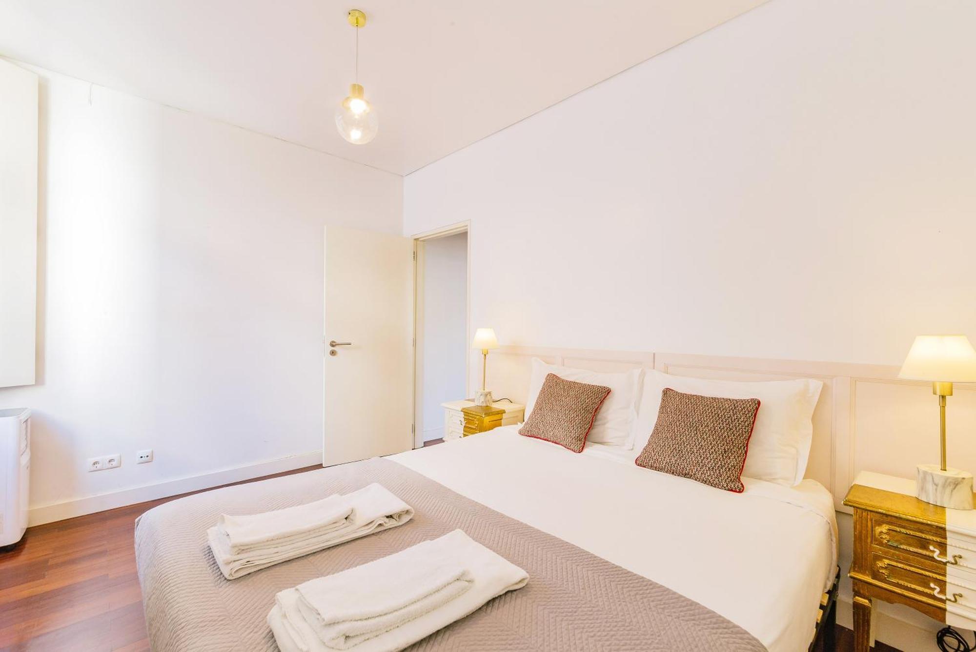 Chiado 2 Bedroom Elegant Apartment Lissabon Exterior foto